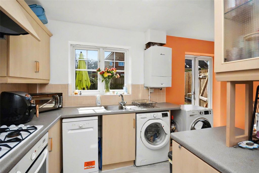 Additional image 4 of 3 bed end terrace house for saleTavistock Close, Leeds, West Yorkshire LS12