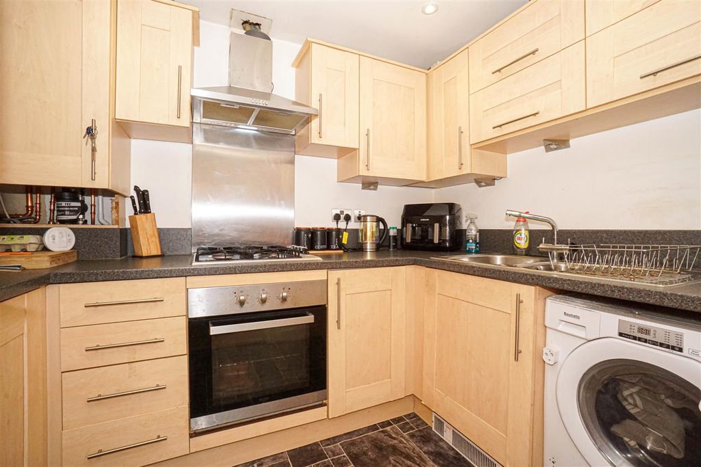 Additional image 9 of 2 bed flat for saleHelmsman Rise, St. Leonards-On-Sea TN38