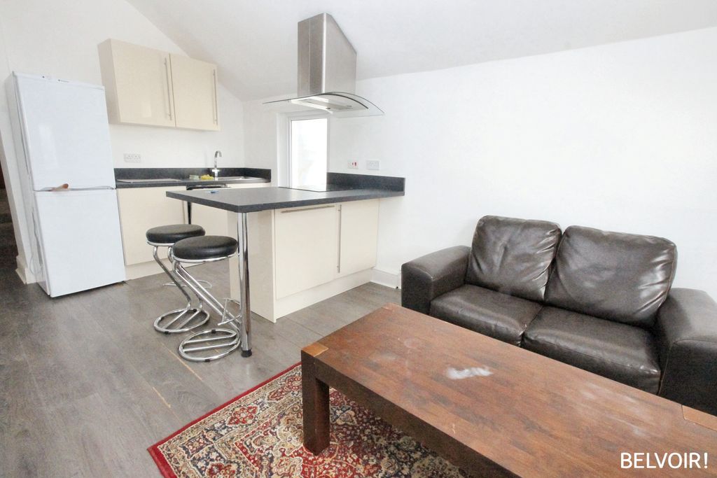 Additional image 6 of 6 bed terraced house for saleWhitchurch Road, Heath, Cardiff CF14