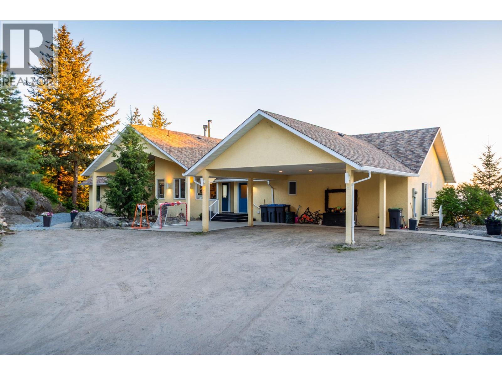 Additional image 2 of 6720 Langley Court, Kelowna, BC, V1P1A4