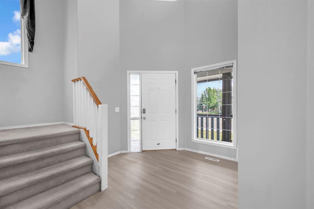 Additional image 5 of 171 Willowbrook Drive NW, Airdrie, AB, T4B 2W5