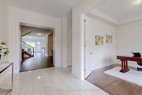 Additional image 8 of 27 Upbound Court, East Gwillimbury, ON, L9N 0E5