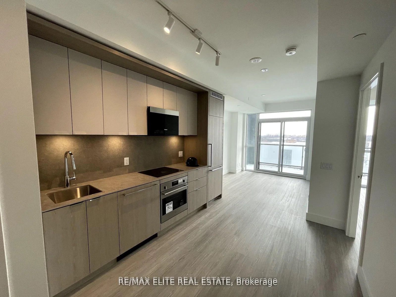 512-6 Greenbriar Road, Toronto, ON, M2K 1H4