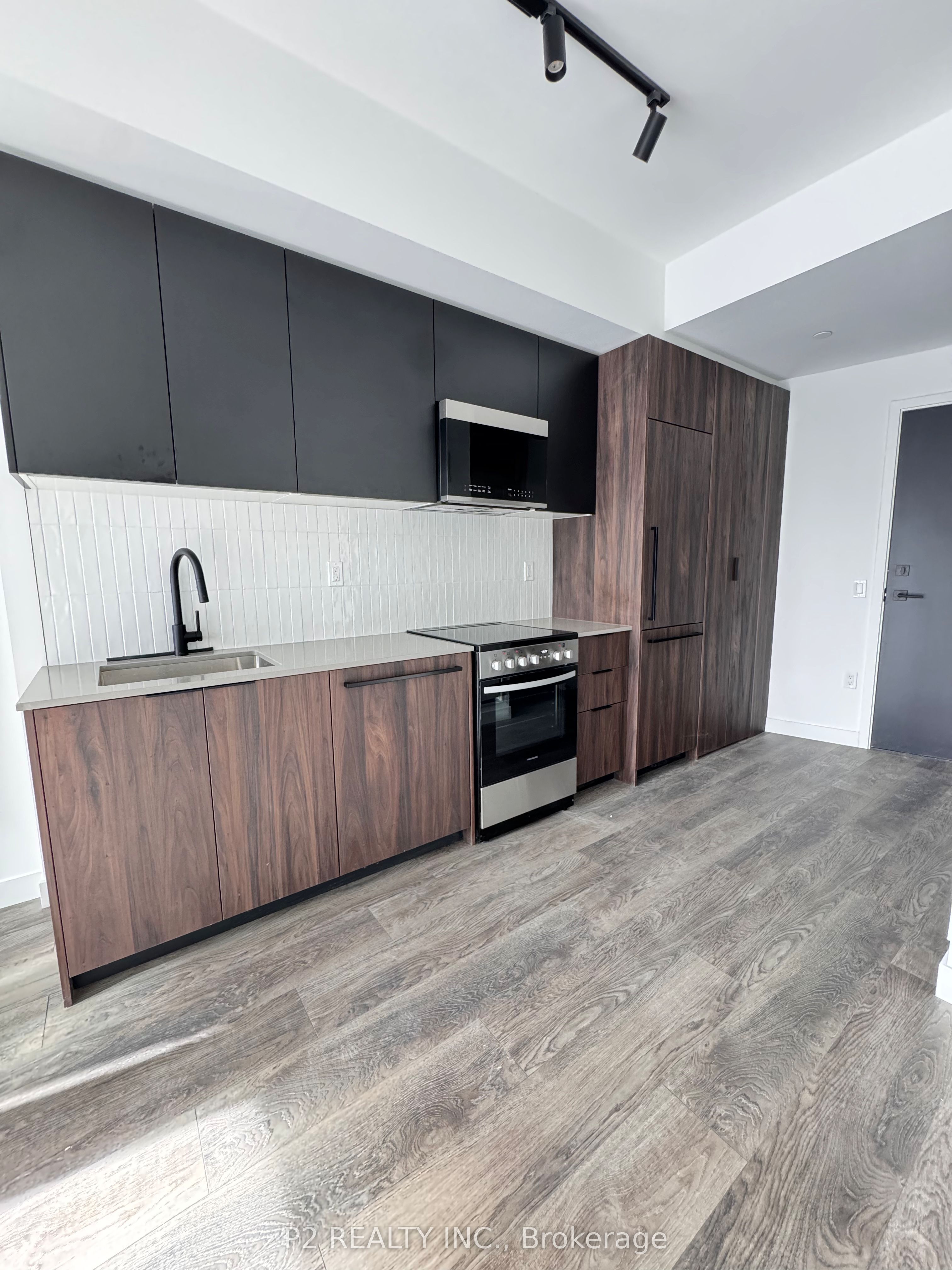230-1635 Military Trail, Toronto, ON, M1C 1B2