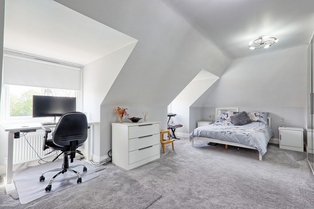 Additional image 38 of 7 bed detached house for saleErnest Road, Emerson Park RM11