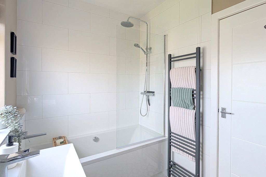 Additional image 23 of 4 bed terraced house for saleLaverock Lane, Brighouse, West Yorkshire HD6