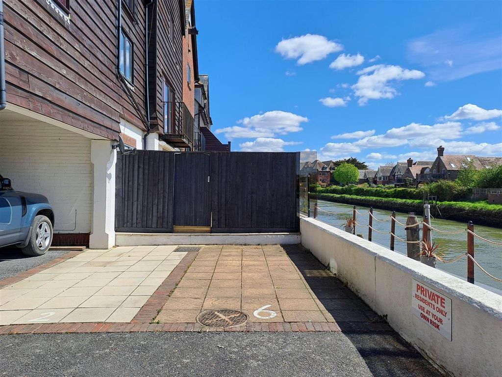 Additional image 9 of 2 bed flat for saleThe Old Slipway, River Road, Arundel BN18
