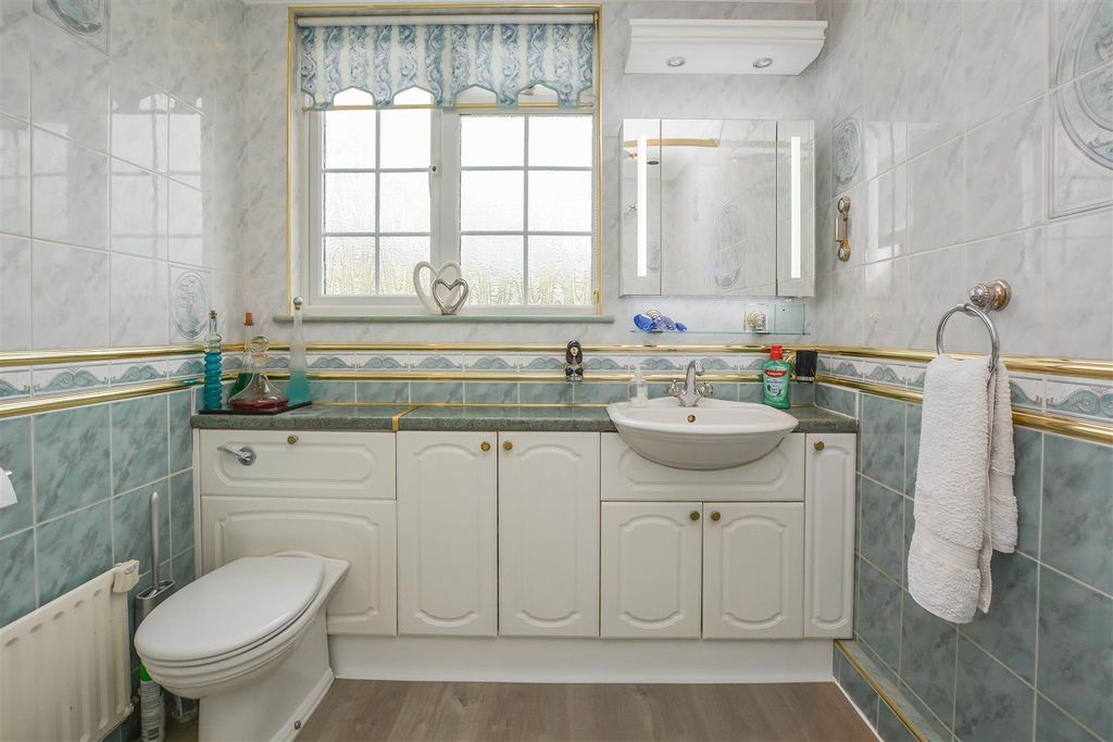 Additional image 19 of 4 bed detached house for salePlovers Barron, Wyatts Green, Brentwood CM15