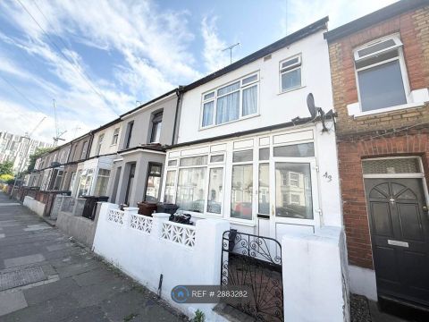 Harpour Road, Barking IG11