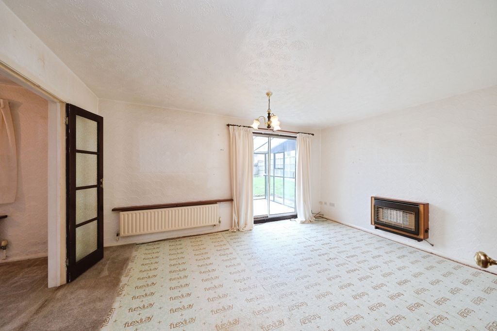 Additional image 2 of 4 bed detached house for saleMoulton Close, Alfreton DE55