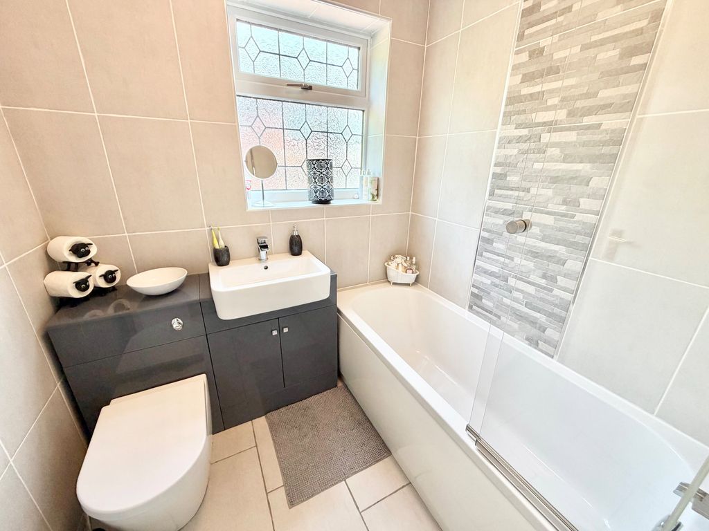 Additional image 27 of 4 bed detached house for saleMayflower Drive, Pensnett, Brierley Hill DY5