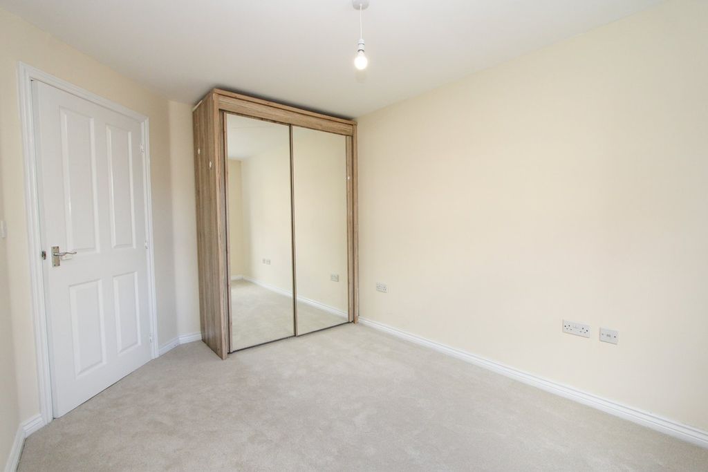 Additional image 8 of 2 bed flat for saleNormandy Drive, Yate BS37