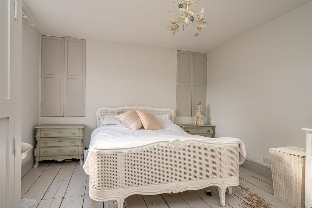 Additional image 10 of 2 bed detached house for saleChapel Street, Berkhamsted HP4