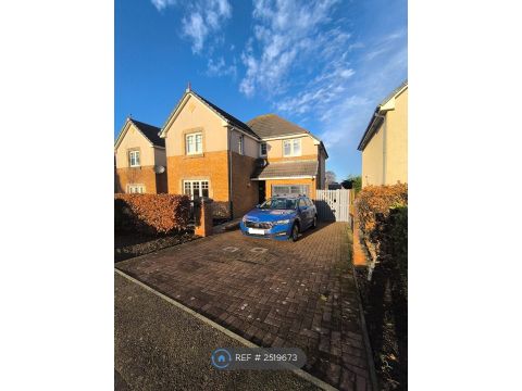Lochinch Avenue, Aberdeen AB12, Room to rent