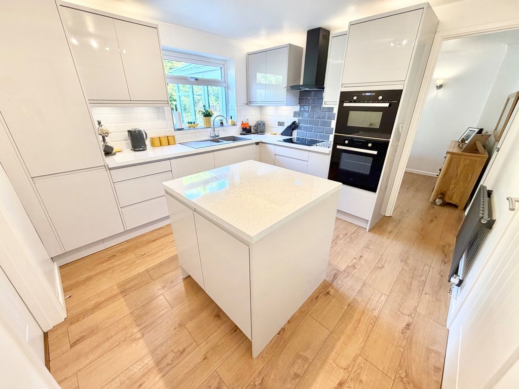 Additional image 4 of 4 bed detached house for saleMayflower Drive, Pensnett, Brierley Hill DY5