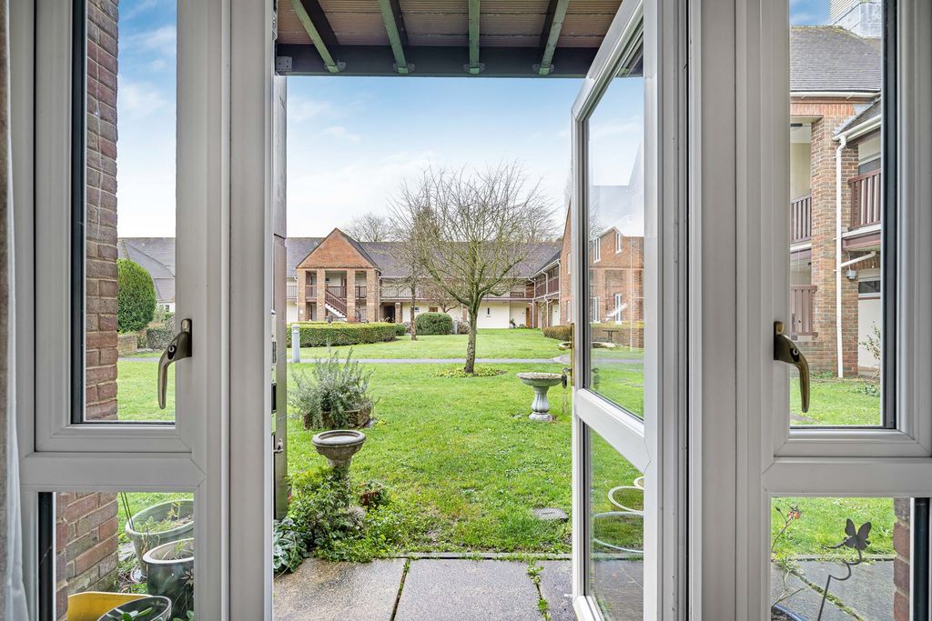Additional image 9 of 2 bed flat for saleAdams Way, Alton, Hampshire GU34