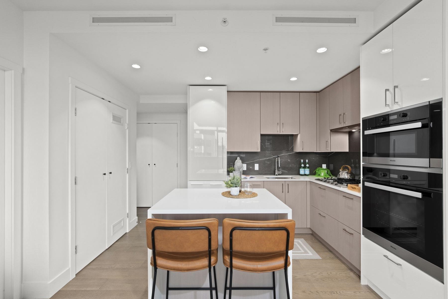 Additional image 5 of 201-1675 Lions Gate Lane, North Vancouver, BC, V7P 3B4