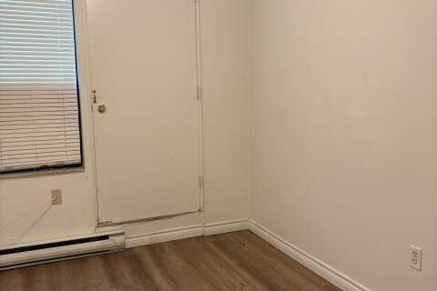 Additional image 8 of Upper Unit-422 Queen St W Street, Toronto, ON, M8V 2A7