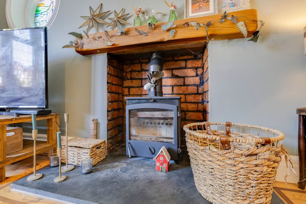 Additional image 6 of 3 bed detached house for saleEarls Court Road, Penylan, Cardiff CF23