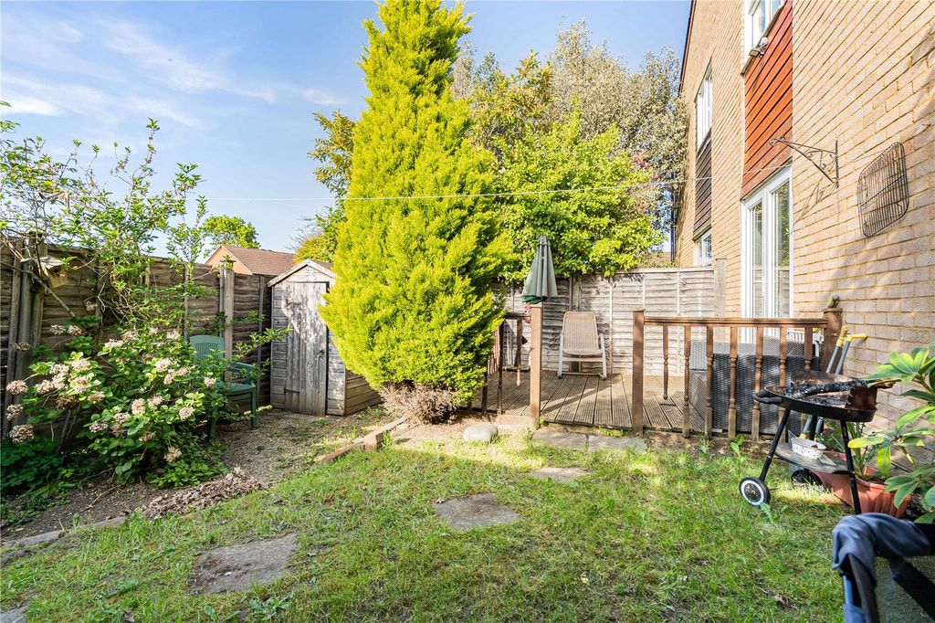 Additional image 10 of 1 bed end terrace house for saleNethercote Avenue, Woking, Surrey GU21