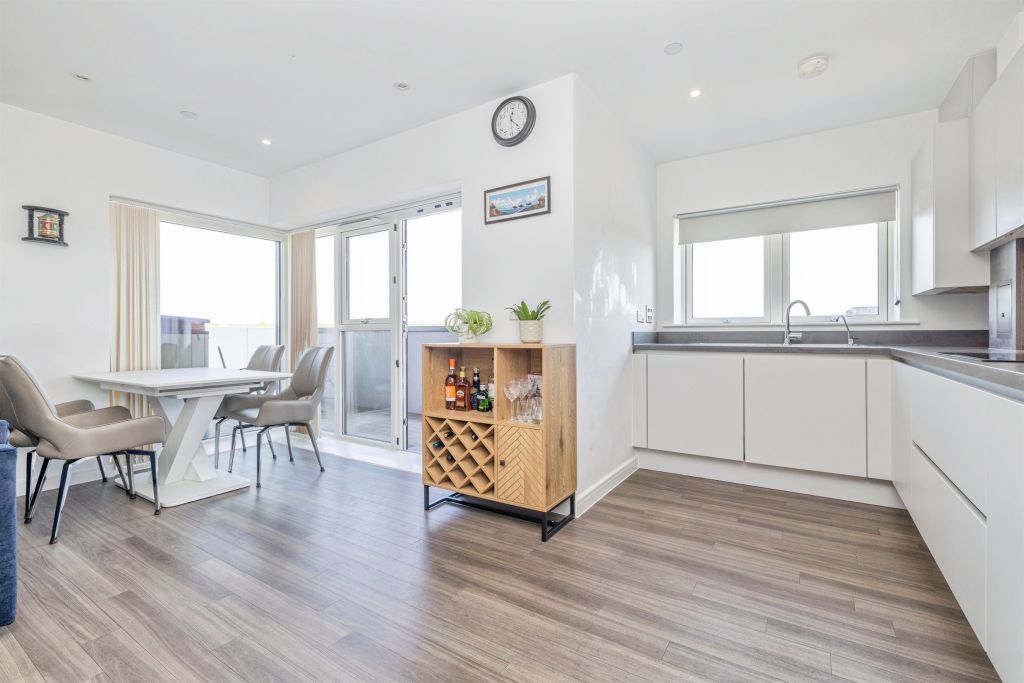 Additional image 11 of 2 bed flat for saleFairfield Avenue, Watford WD19