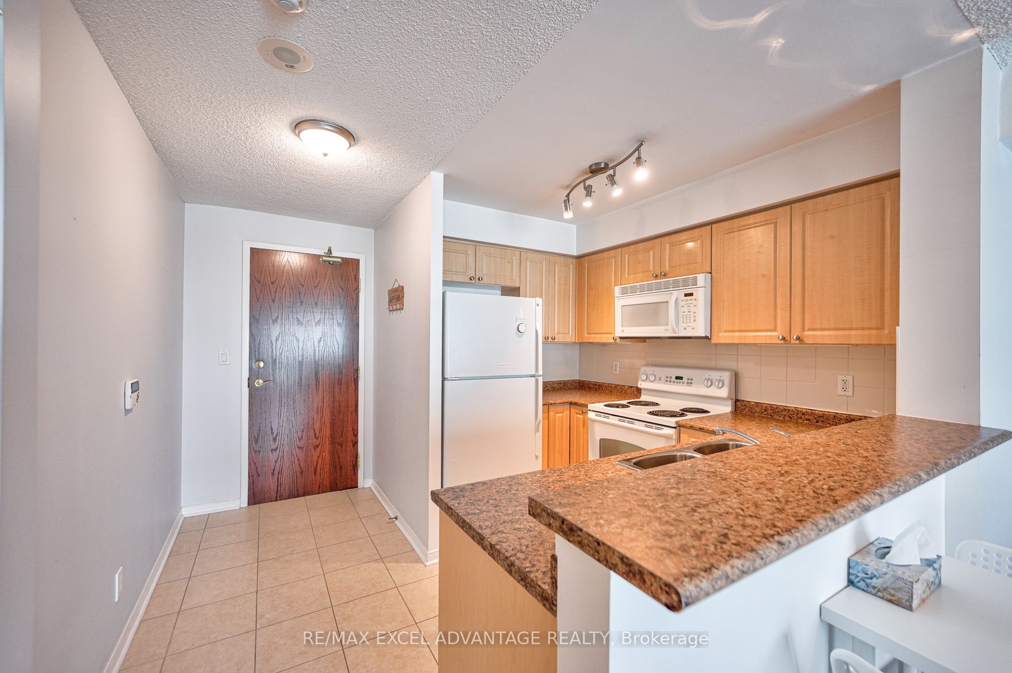 Additional image 3 of 1509-7 Michael Power Place, Toronto, ON, M9A 0A4