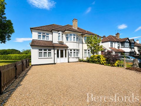 Abbs Cross Lane, Hornchurch RM12