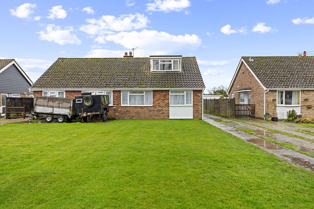 3 bed semi-detached bungalow for saleAbbottsbury, Pagham, Bognor Regis, West Sussex PO21
