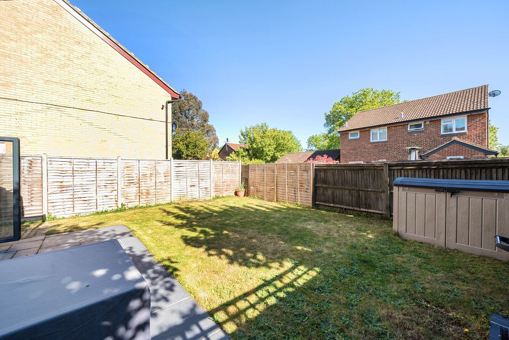 Additional image 18 of 2 bed detached house for saleHawkswell Close, Woking GU21