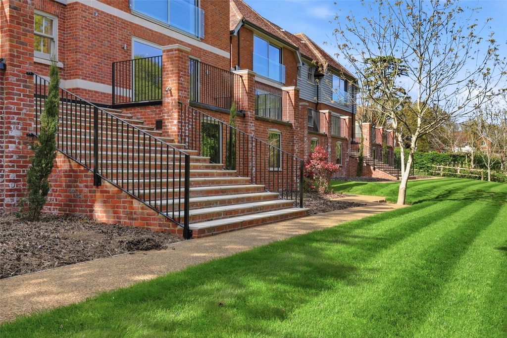Additional image 3 of 2 bed flat for saleForest Heights, High Lane, Stansted, Essex CM24