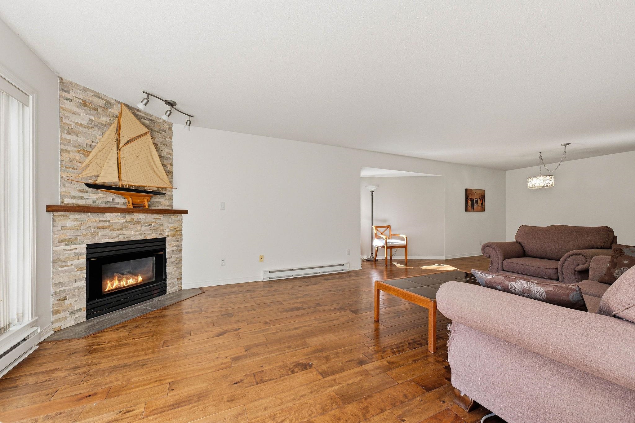 Additional image 6 of 104-1500 Ostler Court, North Vancouver, BC, V7G 2C2