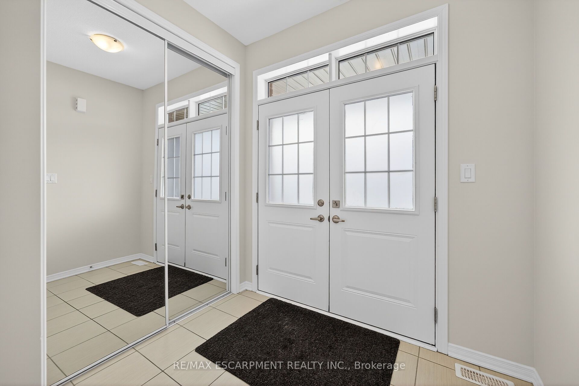 20 Armes Street, Hamilton, ON, L0R 1C0 photo 5