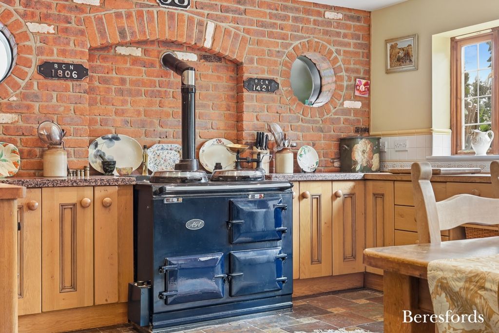 Additional image 8 of 5 bed detached house for salePerry Street, Billericay CM12