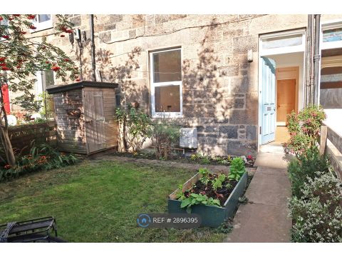 Lady Menzies Place, Edinburgh EH7
