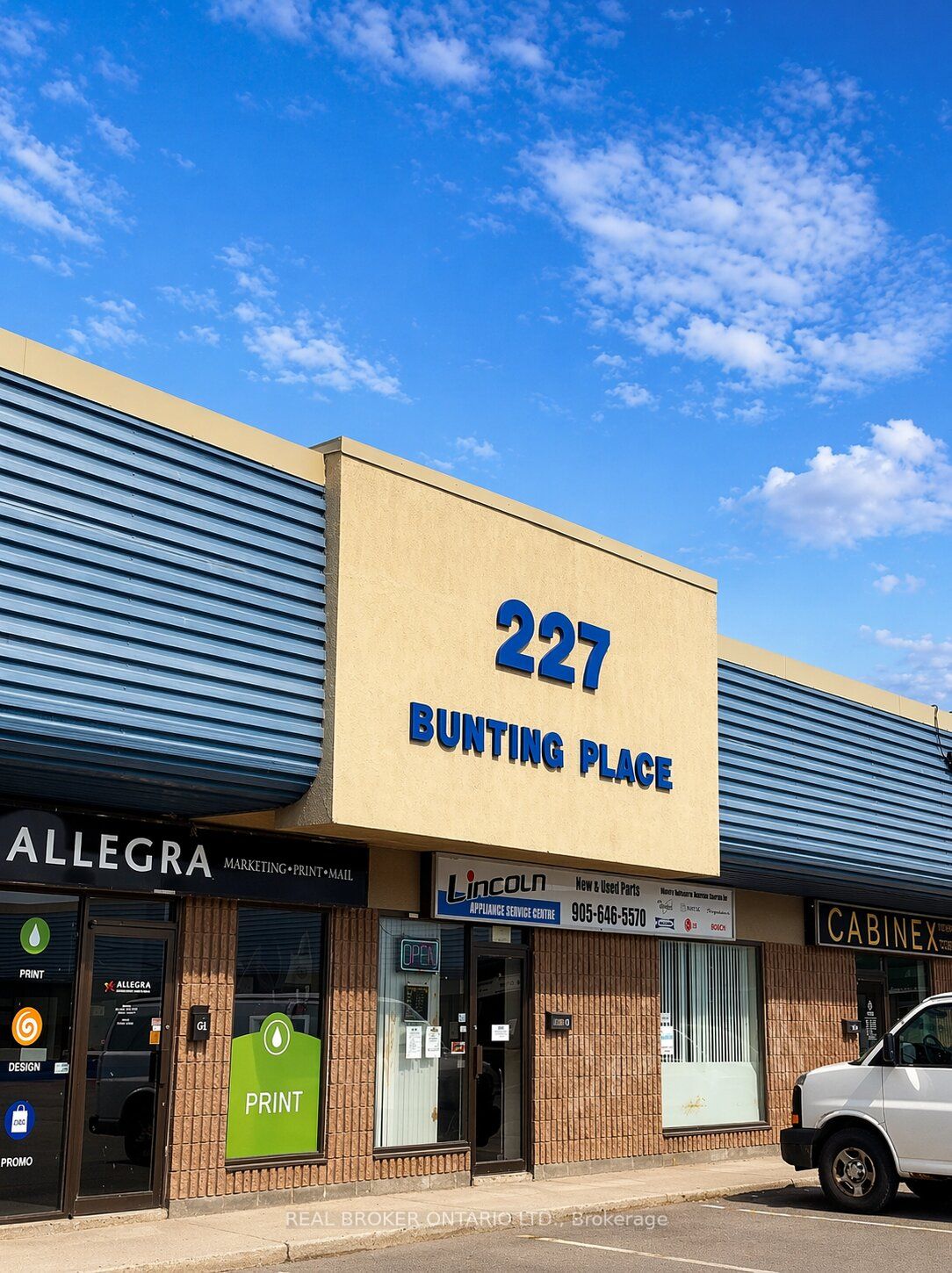 i-227 Bunting Road, St. Catharines, ON, L2M 3Y2