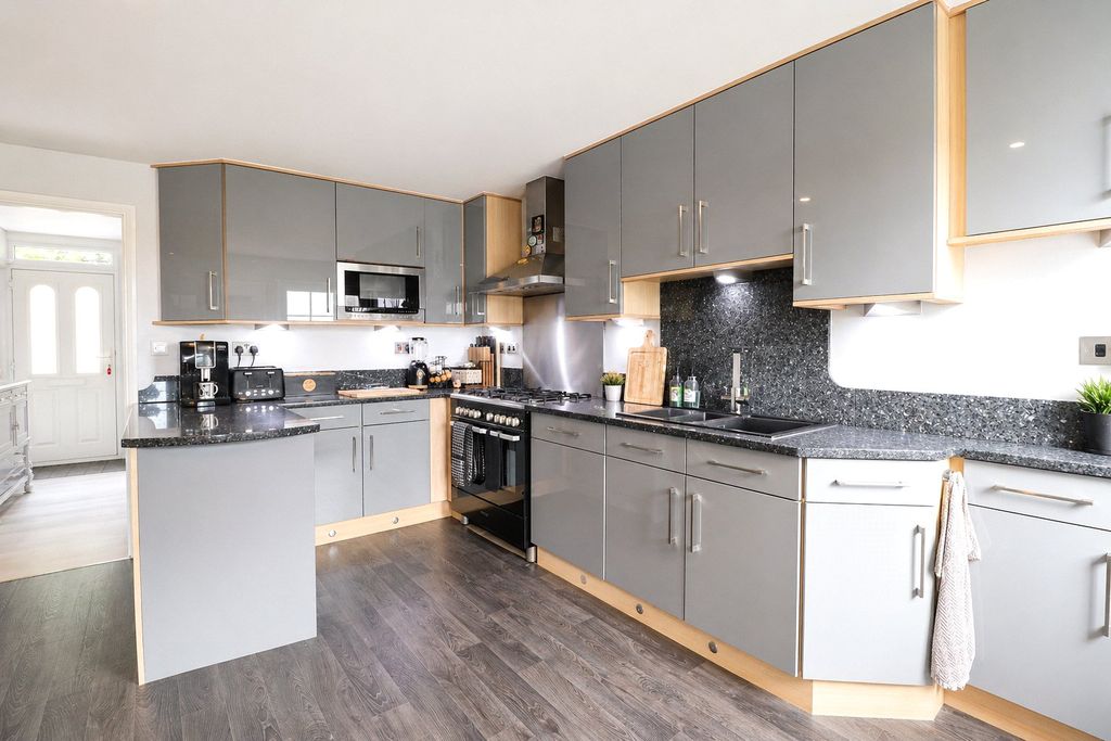 Additional image 10 of 5 bed semi-detached house for saleOrchard Hill, Bideford EX39