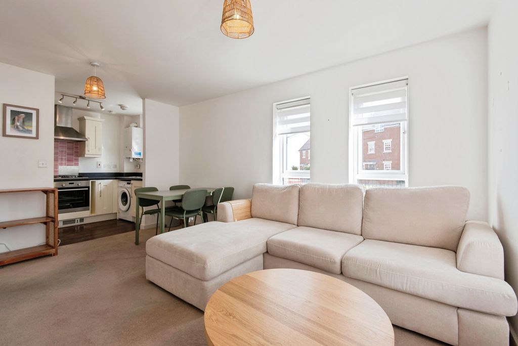 Additional image 2 of 2 bed flat for salePlanets Way, Biggleswade, Bedfordshire SG18
