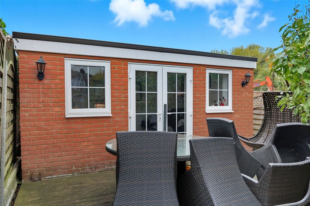 Additional image 16 of 3 bed semi-detached house for saleSouthend Road, Billericay CM11