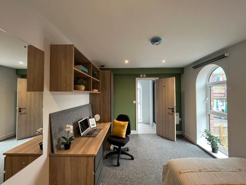 Wollaton Road, Beeston, Nottingham, Nottinghamshire NG9, Room to rent