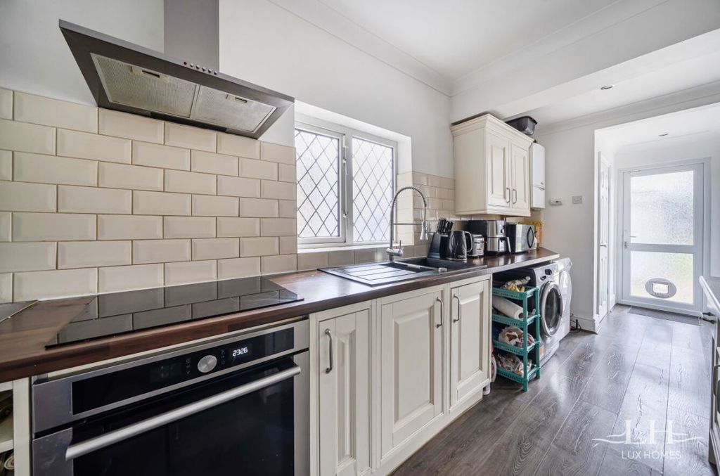 Additional image 7 of 5 bed end terrace house for saleRainsford Way, Hornchurch RM12