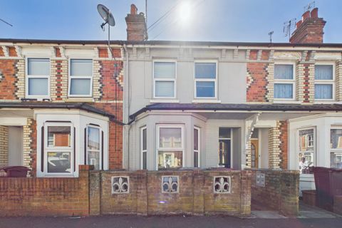 Curzon Street, Reading, Berkshire RG30
