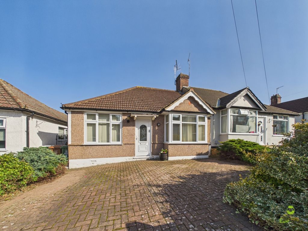 3 bed semi-detached bungalow for saleKingswood Avenue, Belvedere, Kent DA17