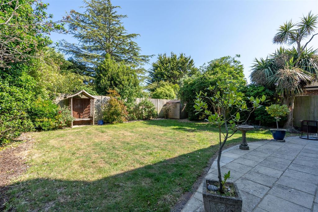 Additional image 23 of 5 bed detached house for saleSilverston Avenue, Aldwick, Bognor Regis PO21