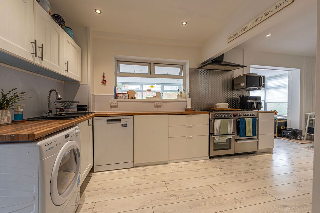 Additional image 2 of 3 bed semi-detached house for saleHigh Meadow, Abercarn NP11