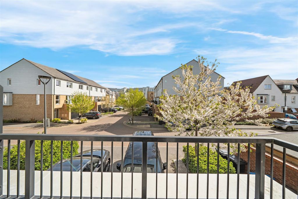 Additional image 20 of 4 bed town house for saleHawker Drive, Addlestone KT15