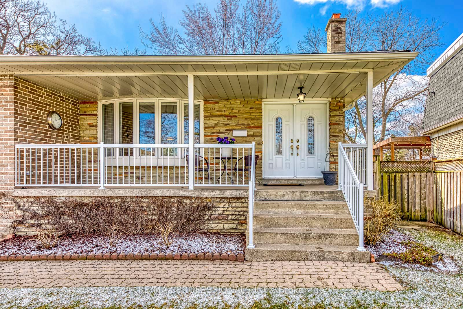Additional image 2 of 270 Wellesworth Drive, Toronto, ON, M9C 4S7