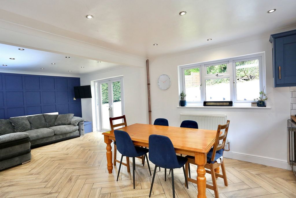 Additional image 9 of 6 bed detached house for saleKiln Lodge, Blaenavon Road, Govilon, Abergavenny, Monmouthshire NP7