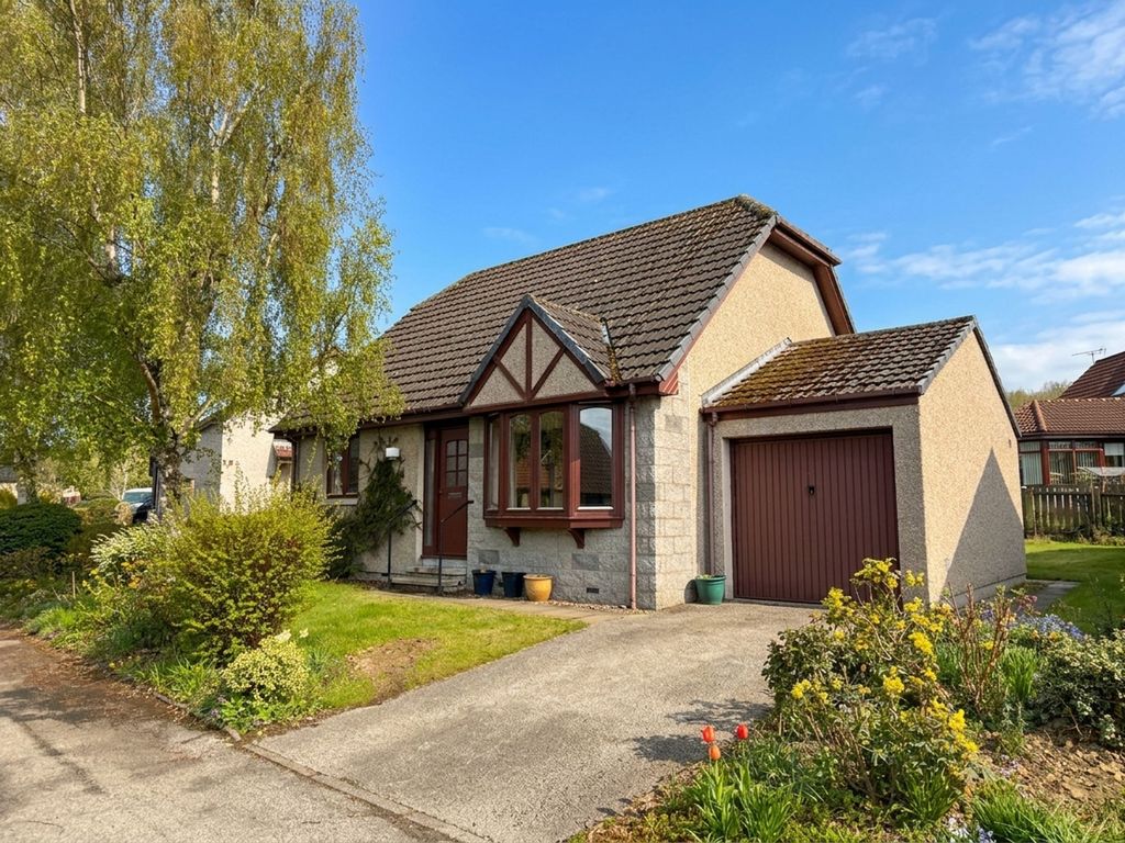 2 bed detached bungalow for saleDavid Mclean Drive, Alford AB33