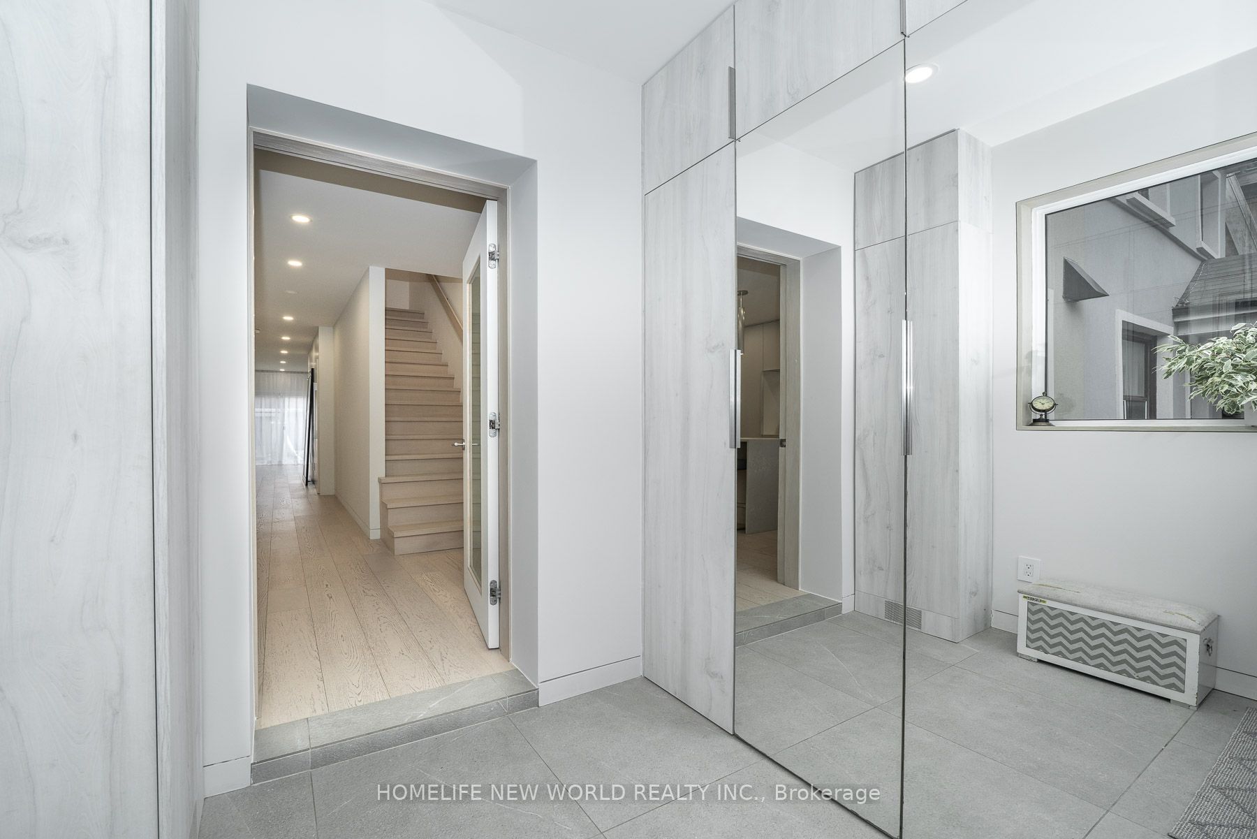 Additional image 2 of 30 Carling Avenue, Toronto, ON, M6G 3S1