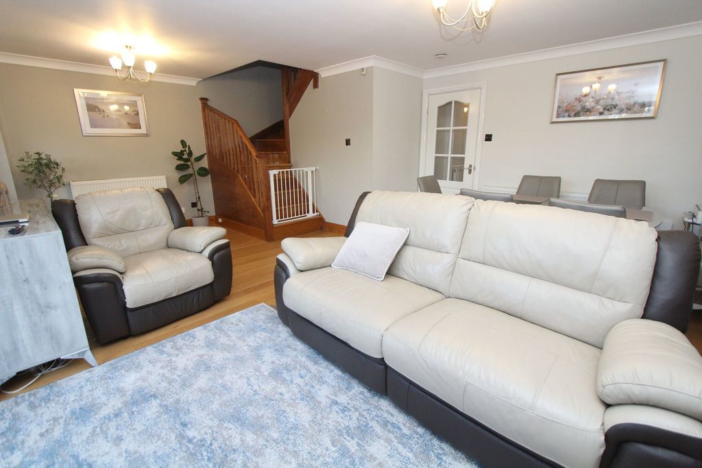Additional image 5 of 3 bed detached house for saleFernhurst Drive, Pensnett, Brierley Hill DY5